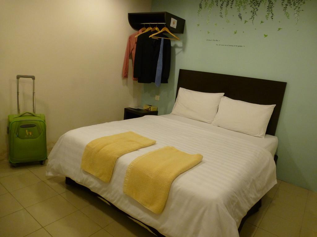 Your Hotel Klang Exterior foto