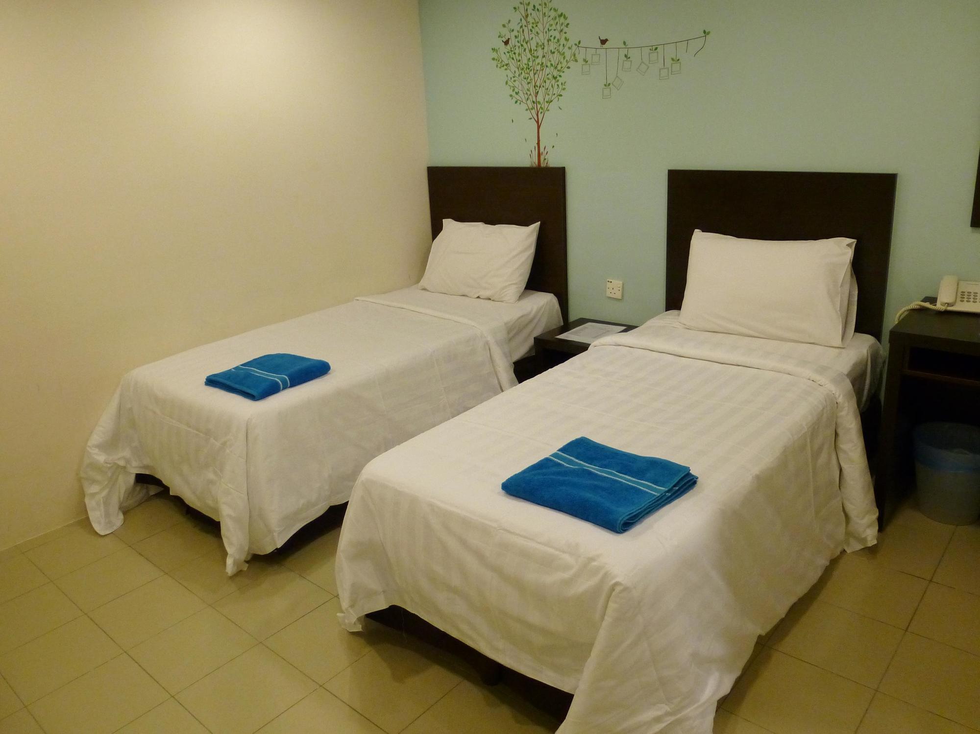 Your Hotel Klang Exterior foto